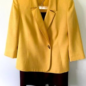 Le Suit skirt suit.